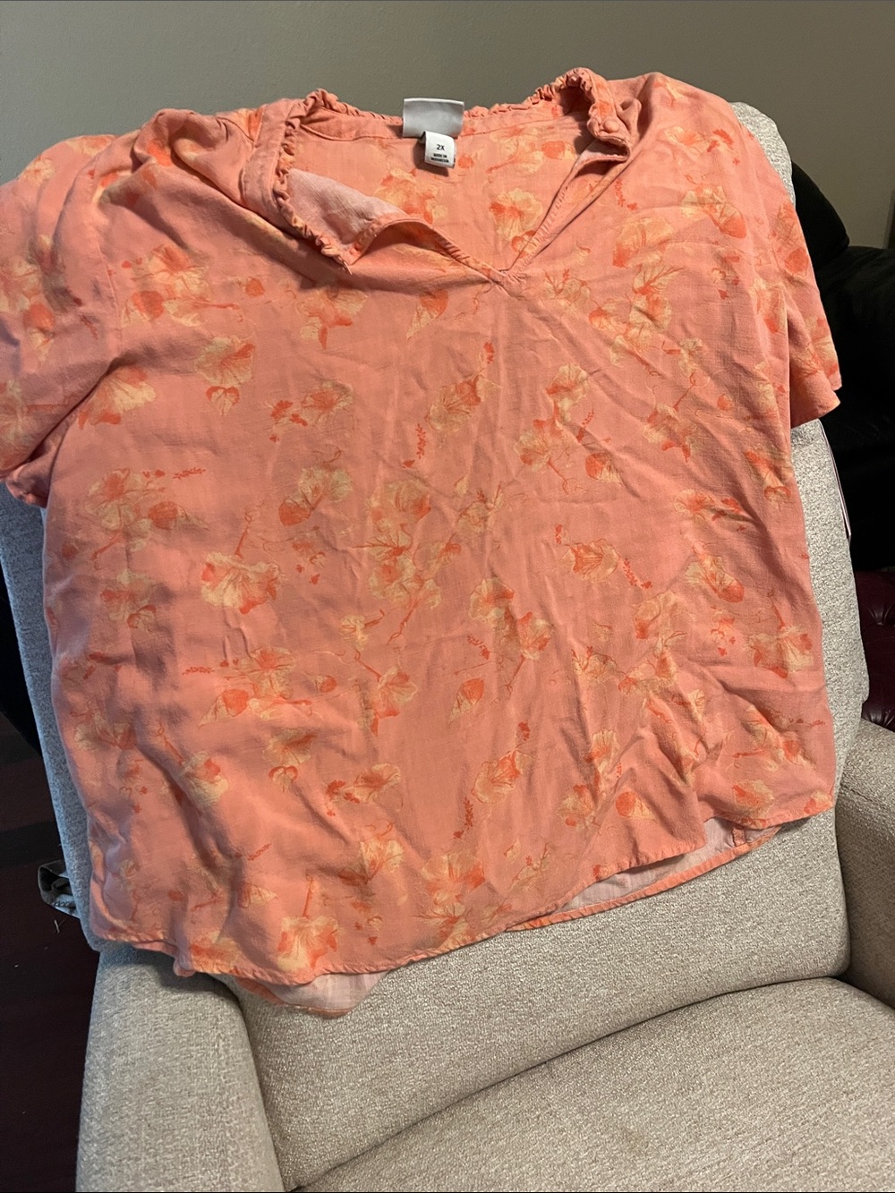 Ava & Viv Peach Coral Floral V-Neck Top
